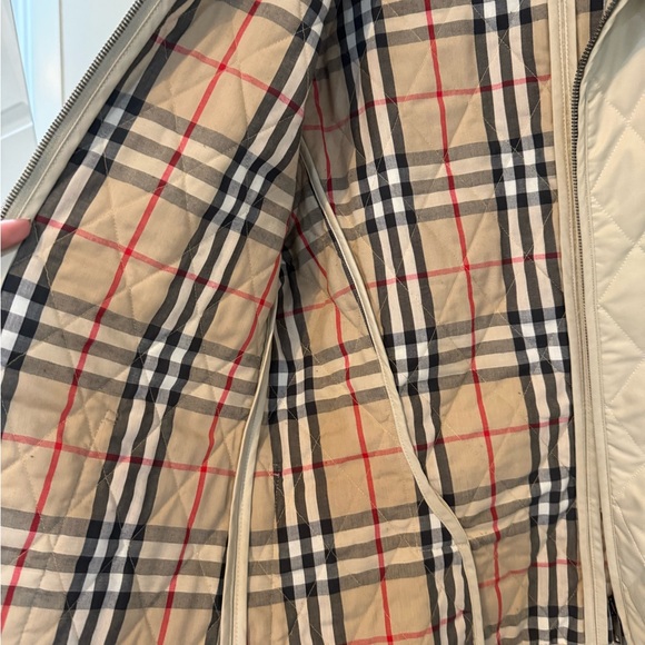 Burberry London Women’s Light Tan Quilted Jacket - Picture 5 of 10